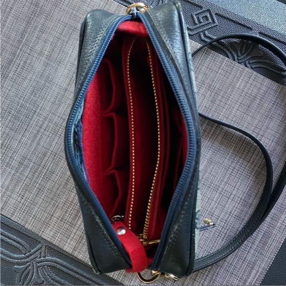 Authentic Gucci Purse *generic insert inside* - Picture 5 of 12